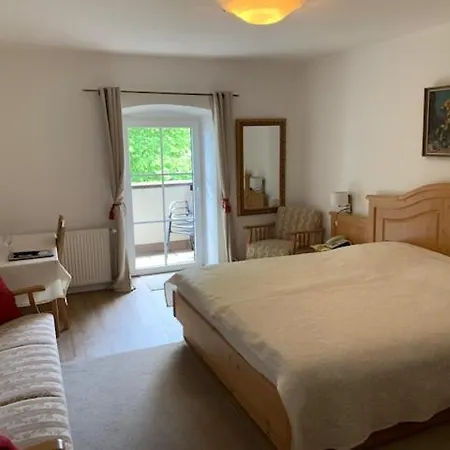 Ξενοδοχείο Balkonzimmer Garni Lambach *